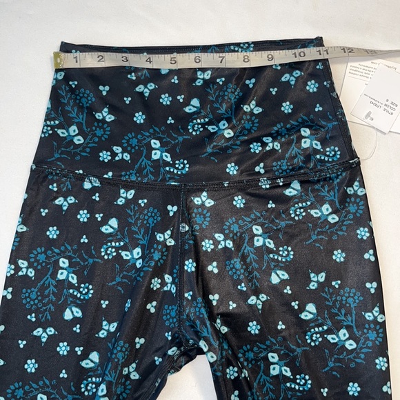 Beyond Yoga Lux High Waisted Leggings & Criss Cross Cropped Tank SMALL - Picture 8 of 16